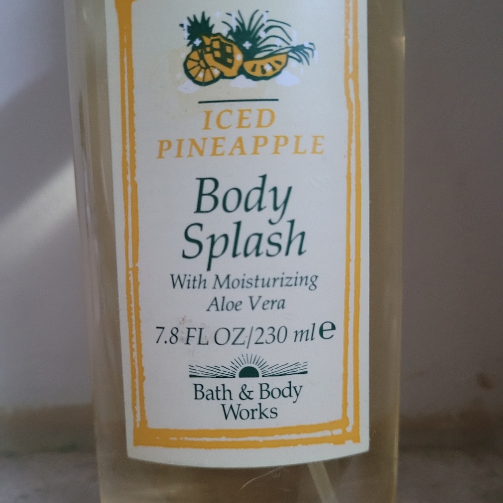 Bath & Body Works Iced Pineapple Body Splash Spray BBW "RARE" 7.8 FLOZ Unused - Picture 2 of 2